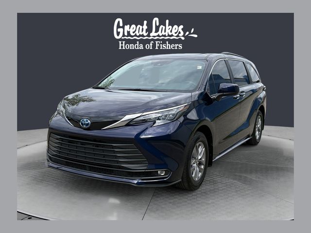 Blueprint 2025 Toyota Sienna XLE 7-Passenger AWD Minivan All-Wheel Drive Continuously Variable Transmission