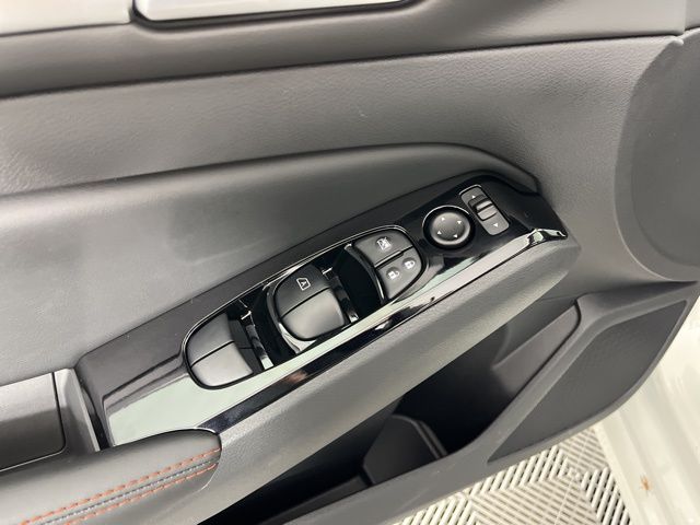 2025 Pearl White Tricoat Nissan Altima 2.5 SR FWD Sedan