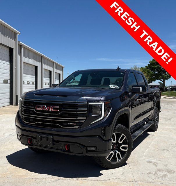 2023 GMC Sierra 1500 AT4 Crew Cab 4WD