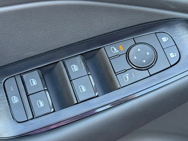 2025 Nissan Rogue S - Photo 12