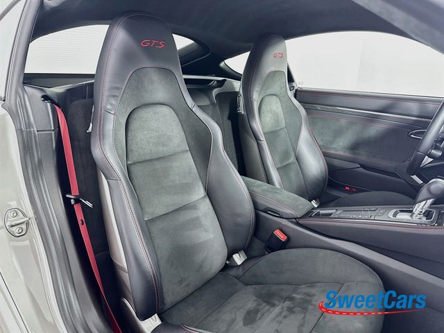 2023 Porsche 718 Cayman