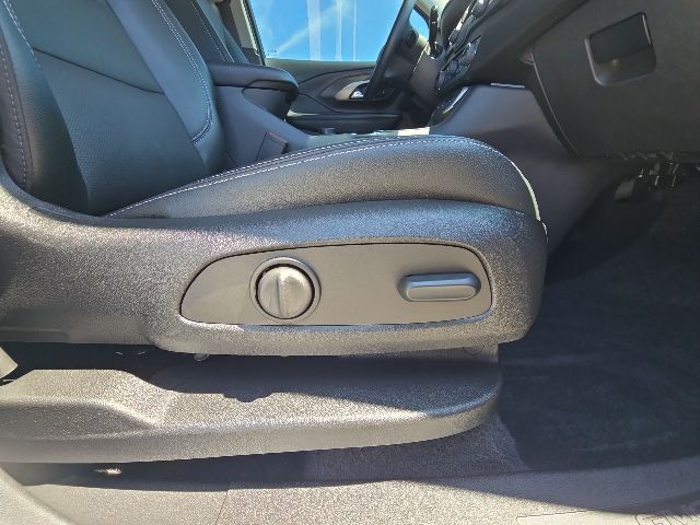 2024 GMC Terrain SLT:L44130A