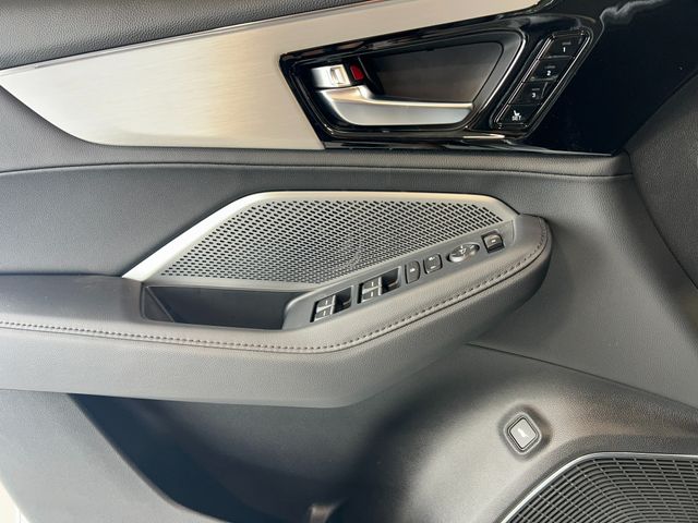 2026 Acura MDX Base - Solar Silver Metallic exterior view 17