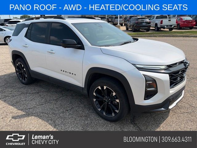 White (Iridescent Pearl Tricoat) 2025 Chevrolet Equinox SUV / Crossover Four-Wheel Drive 8-Speed Automatic