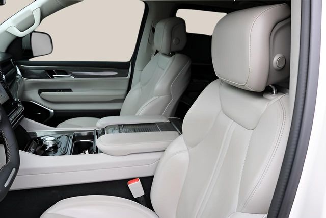 Used Car 2022 Jeep Wagoneer  Series Iii For Sale Under $40,000 In Austin, Texas