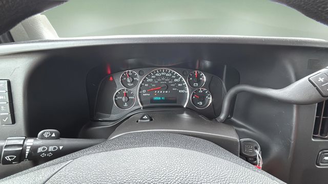 Used 2024 White GMC Work Van image 16
