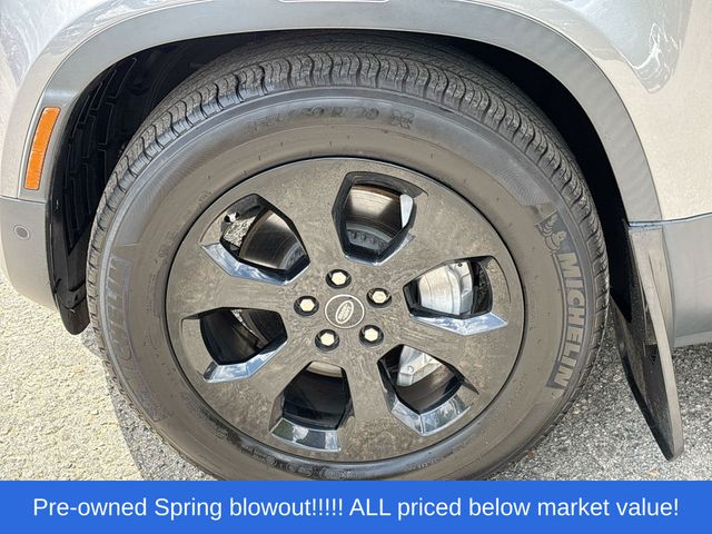 Used 2020 Eiger Grey Land Rover HSE image 13
