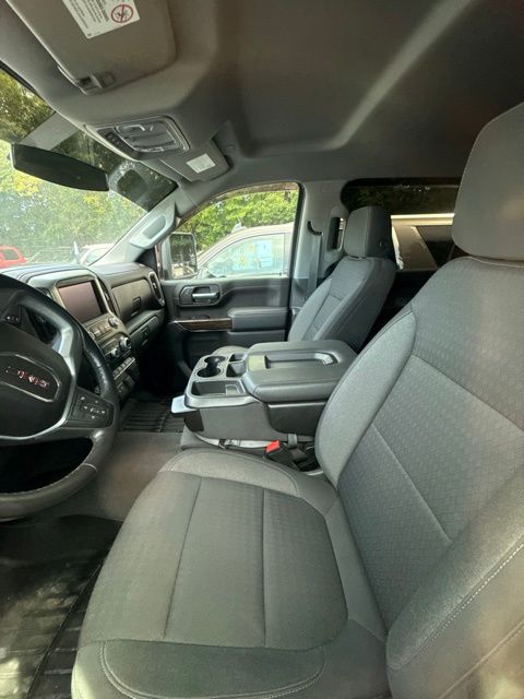 Used 2022 Silver GMC SLE image 9