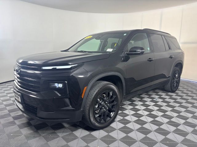 Used 2024 Chevrolet Traverse SUV