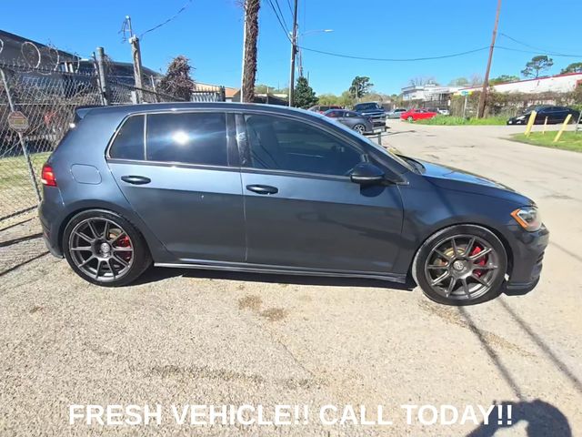 Urano Gray 2019 Volkswagen Golf GTI 2.0T SE 4-Door FWD Hatchback Front-Wheel Drive 6-Speed Manual