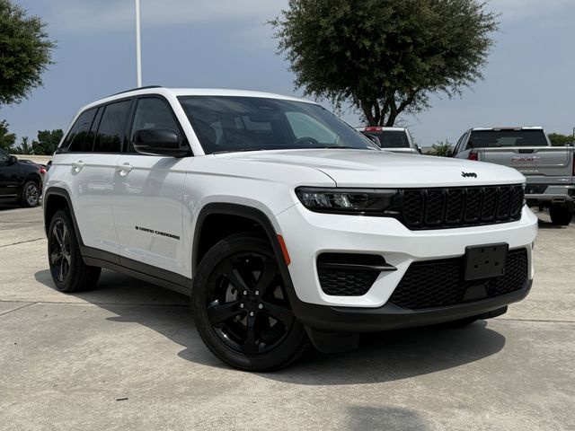 2024 Jeep Grand Cherokee Altitude X White at River Oaks CDJR