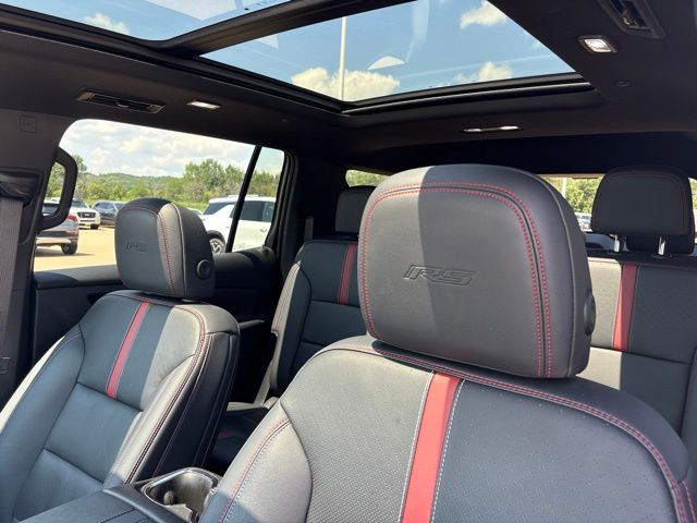 Used 2024 Chevrolet Traverse SUV
