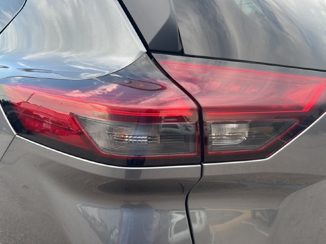 Used 2025 Nissan Rogue SUV