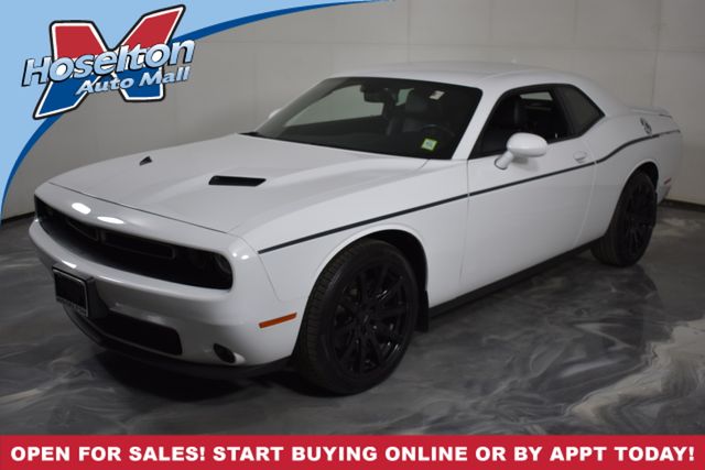 2016 Dodge Challenger SXT RWD