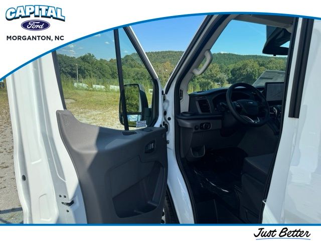 New 2027 White Ford XLT image 16