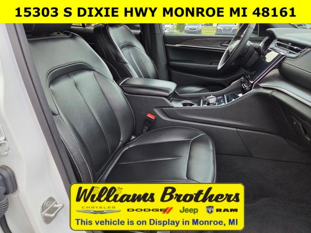 2024 Jeep Grand Cherokee 4xe - Bright White Clearcoat exterior view 9