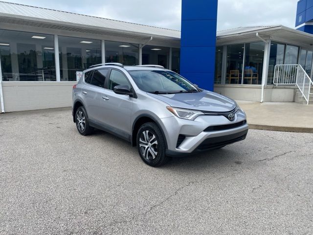 2017 Toyota RAV4 LE photo