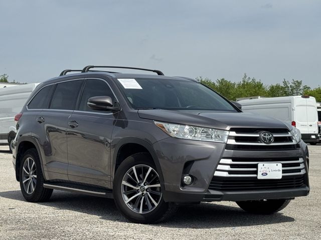 Predawn Gray Mica 2017 Toyota Highlander XLE SUV / Crossover Front-Wheel Drive 8-Speed Automatic