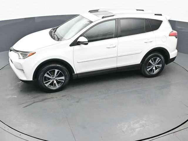 2018 Toyota RAV4 XLE 38