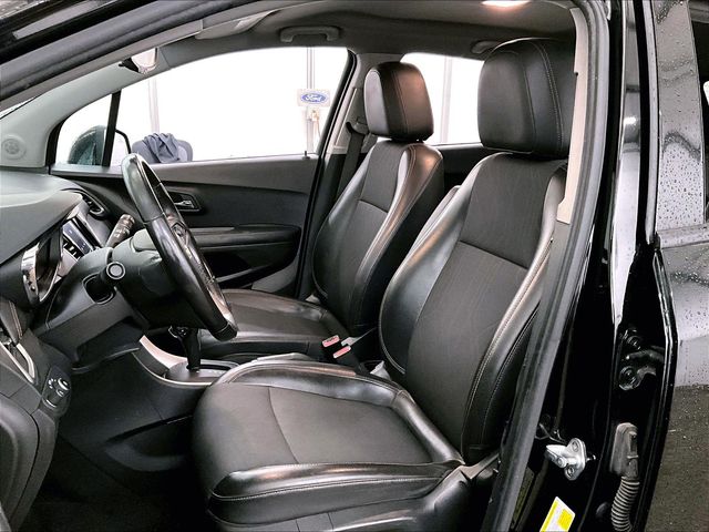 2022 Chevrolet Trax LT Black at South Hills Kia