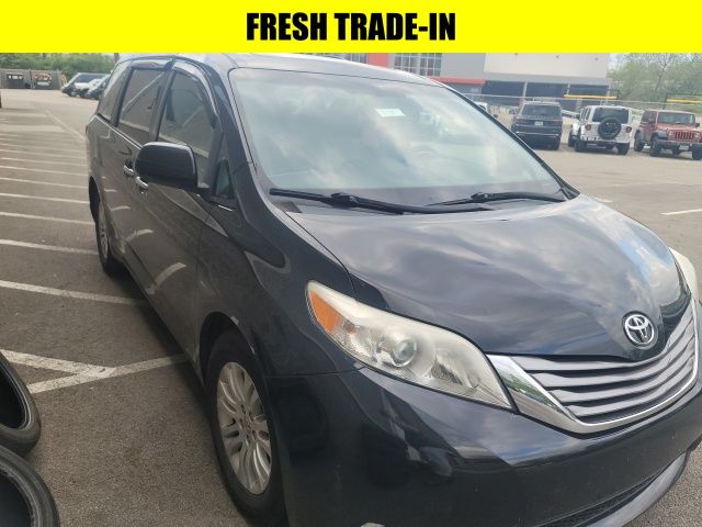 Attitude Black 2015 Toyota Sienna XLE 7-Passenger Auto Access Seat Minivan Front-Wheel Drive 6-Speed Automatic Overdrive