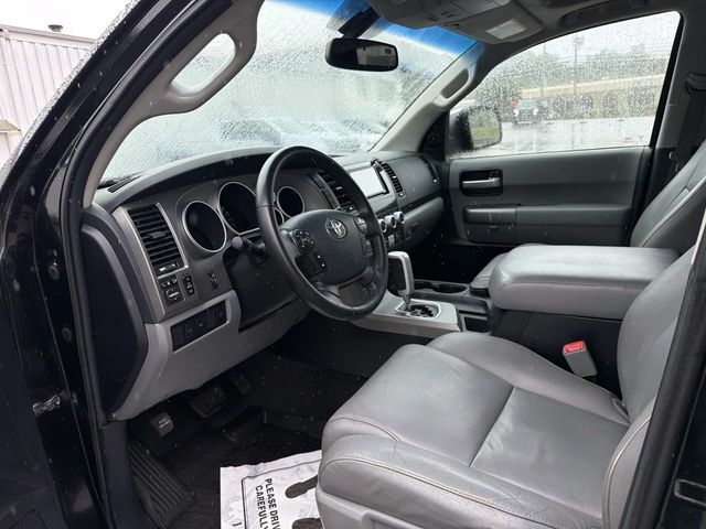 2013 Toyota Sequoia - Image 12