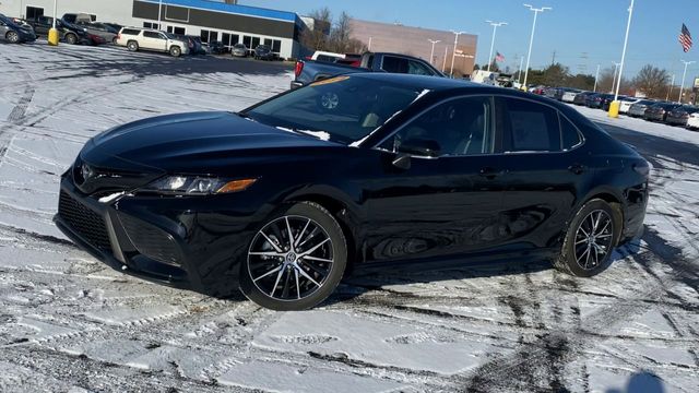 2024 Toyota Camry SE 4