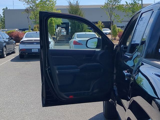 2024 Toyota Tacoma SR5 - Photo 15