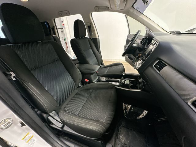 2017 Mitsubishi Outlander ES  at Auto Express Mitsubishi