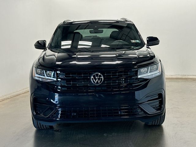 2023 Volkswagen Atlas Cross Sport 2.0T SEL R-Line Black at Sutliff Volkswagen