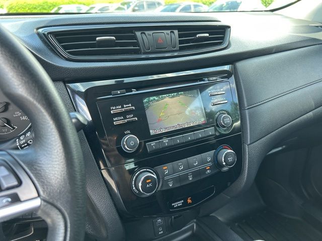2017 Nissan Rogue S - Photo 24