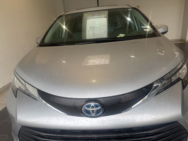 2021 Toyota Sienna XLE Silver at Monument Chevrolet