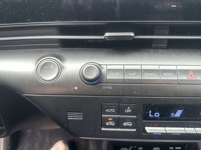 Certified Used 2025 White Hyundai SEL image 14