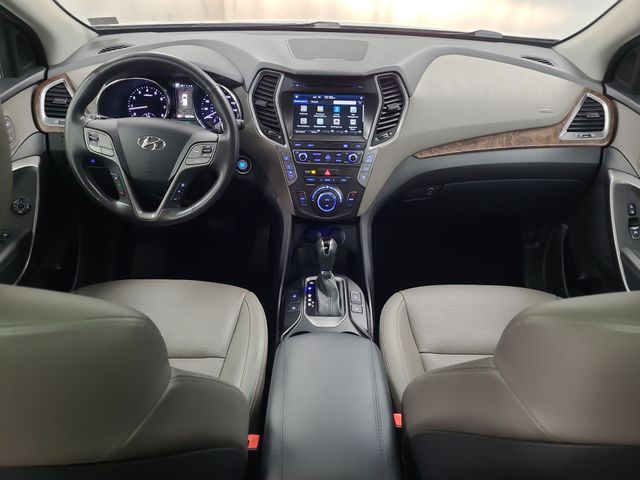 2017 – Hyundai – Santa Fe