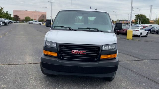 2022 GMC Savana 2500 Work Van 3