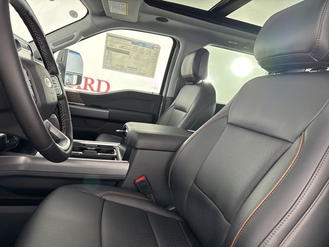 2025 Avalanche Ford Super Duty F-250 SRW Lariat 4X4 Truck