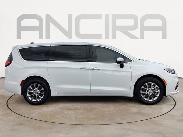 Used Car 2023 Chrysler Pacifica  Touring L For Sale Under $30,000 In San Antonio, Texas