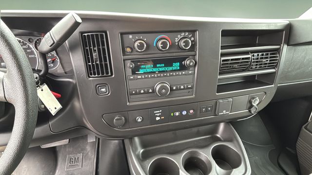 Used 2024 White Chevrolet LT image 21