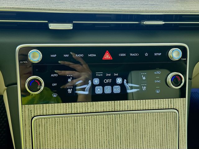 Thumbnail: 2026 Genesis GV80 - 14