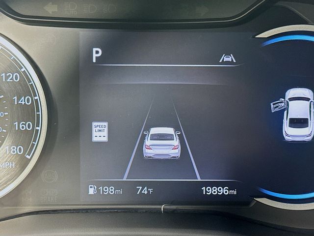 Thumbnail: 2025 Genesis G70 - 12