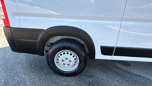 Used 2024 White Ram Base image 39