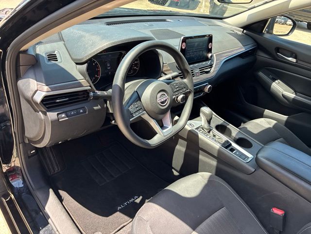 2025 Nissan Altima 2.5 SV Black at Ross Downing Chevrolet