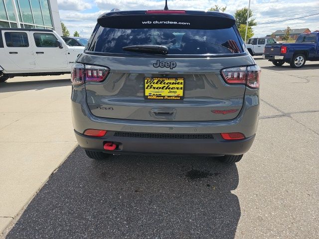2023 Jeep Compass Trailhawk - Sting-Gray Clearcoat exterior view 6
