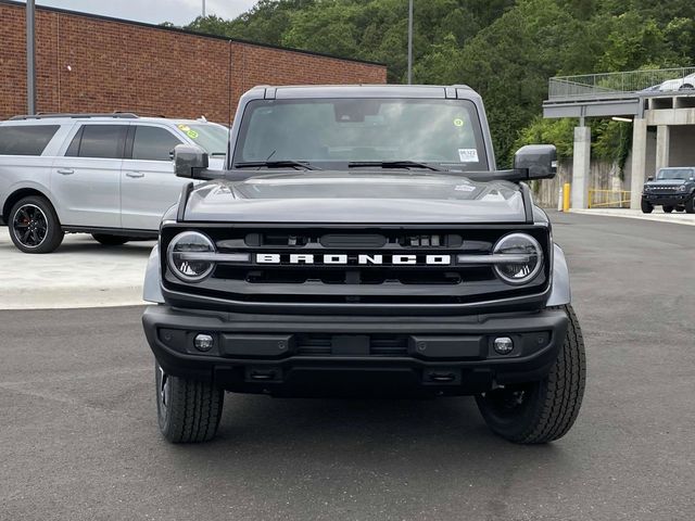 2024 Ford Bronco Outer Banks 2