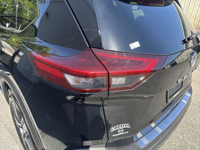 Used 2023 Black Nissan SL image 35