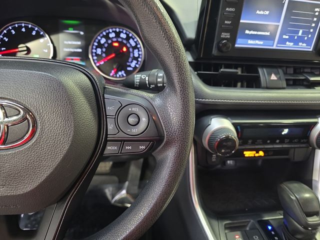 Used 2019 Silver Toyota XLE image 19