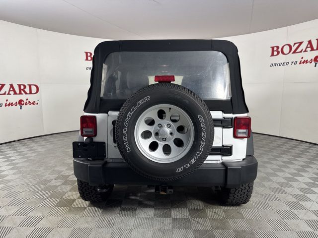 2016 Bright White Clearcoat Jeep Wrangler Unlimited Sport 4X4 SUV