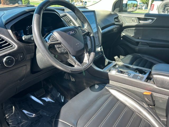 Used 2024 Silver Ford SEL image 15