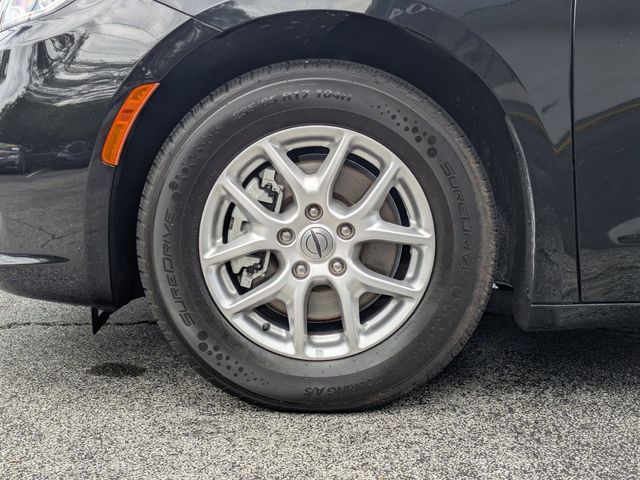 2023 Chrysler Pacifica Touring L - Photo 33