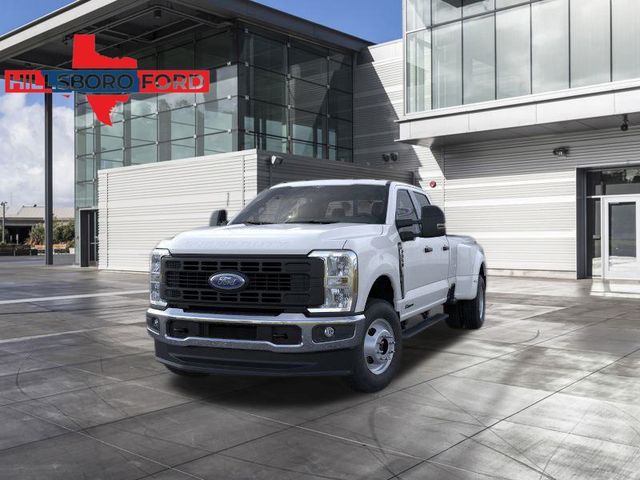 2025 Oxford White Ford Super Duty F-350 DRW XL 4X4 Truck